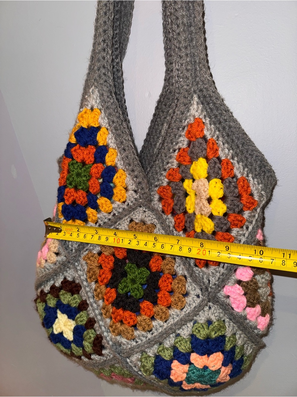Handcrafted Gray Crochet Shoulder Bag with Multicolor Squares - Picture 2 of 3